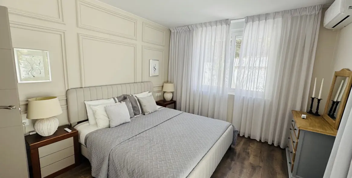 Продажа  отдельно стоящей виллы в Elviria 13
