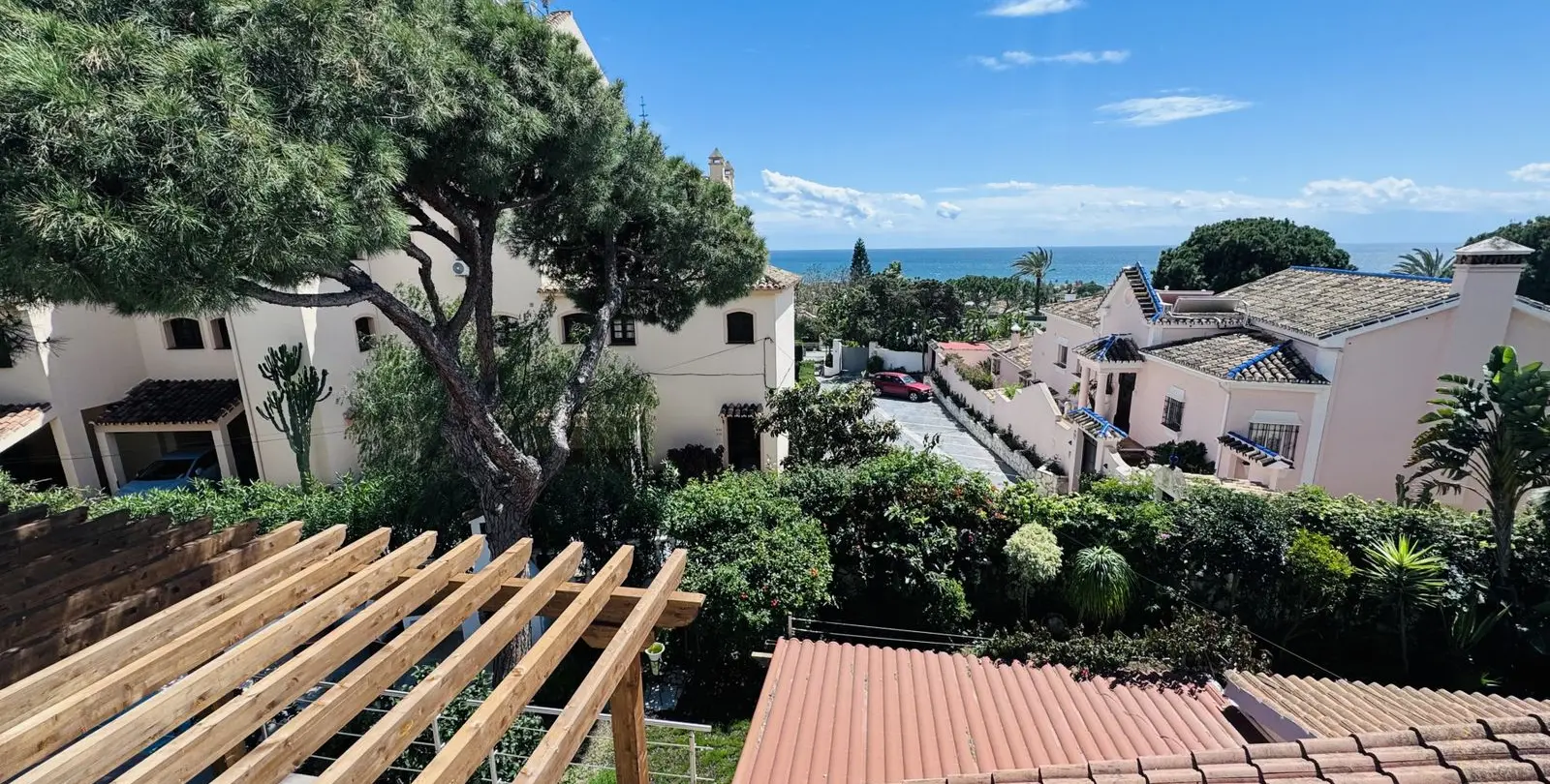 Venta de villa independiente en Elviria 2