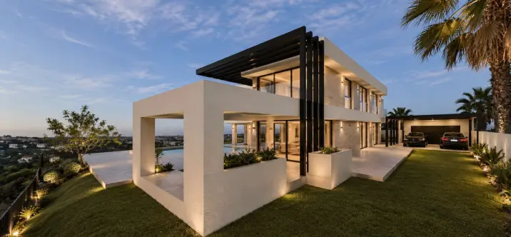 Venta de villa independiente en Estepona 1