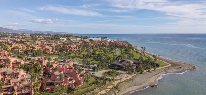Venta de apartamento en planta baja en Estepona 1