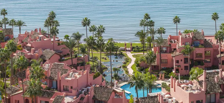 Venta de apartamento en planta baja en Estepona 2