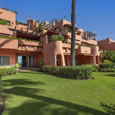 Venta de apartamento en planta baja en Estepona