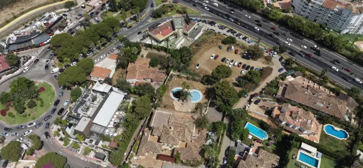 Venta de local comercial en Nueva Andalucía 0