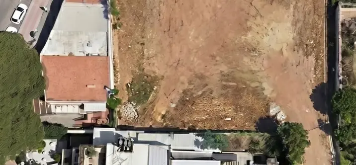 Venta de local comercial en Nueva Andalucía 1