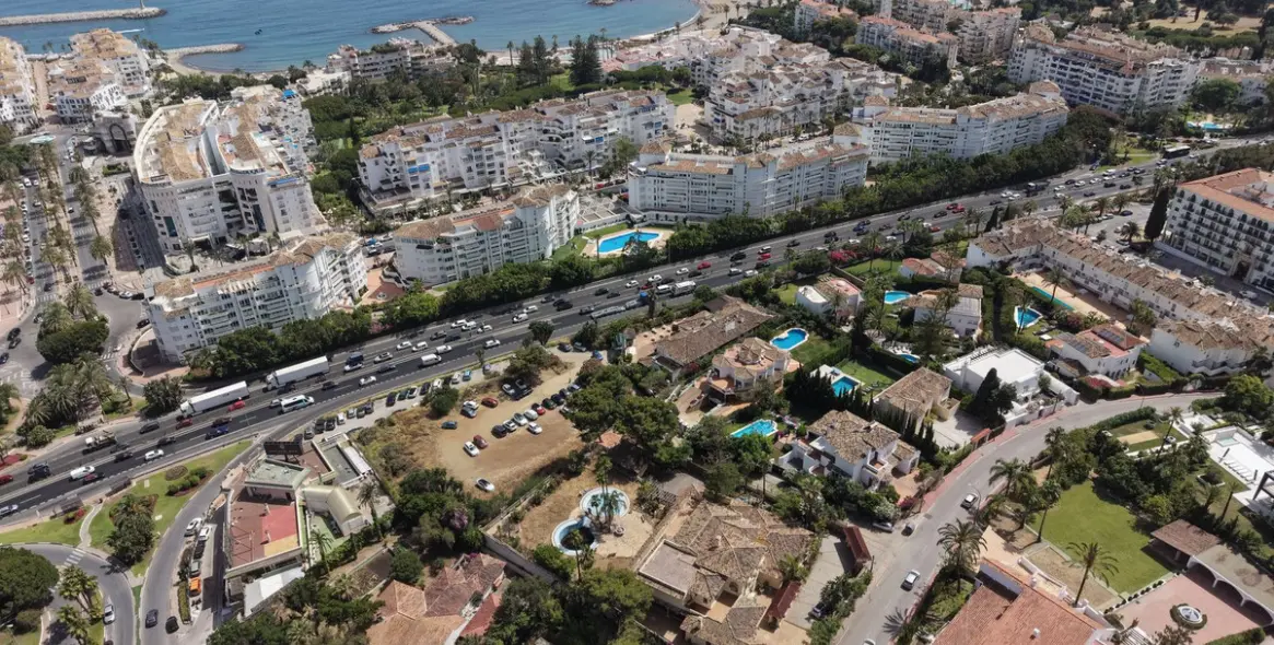 Продажа коммерческого помещения в Nueva Andalucía 6