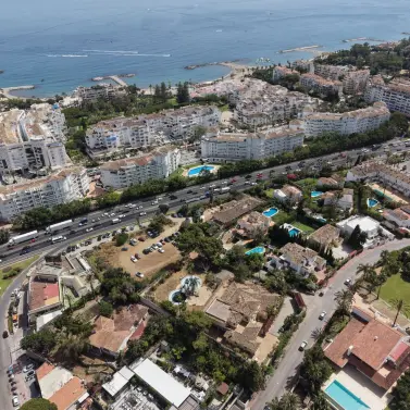 Venta de local comercial en Nueva Andalucía