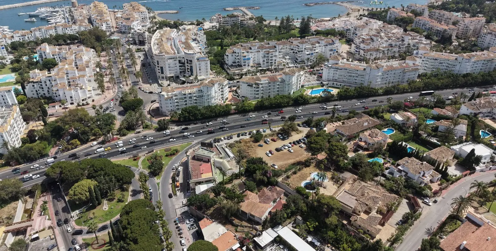 Sale of commercial premises in Nueva Andalucía 11