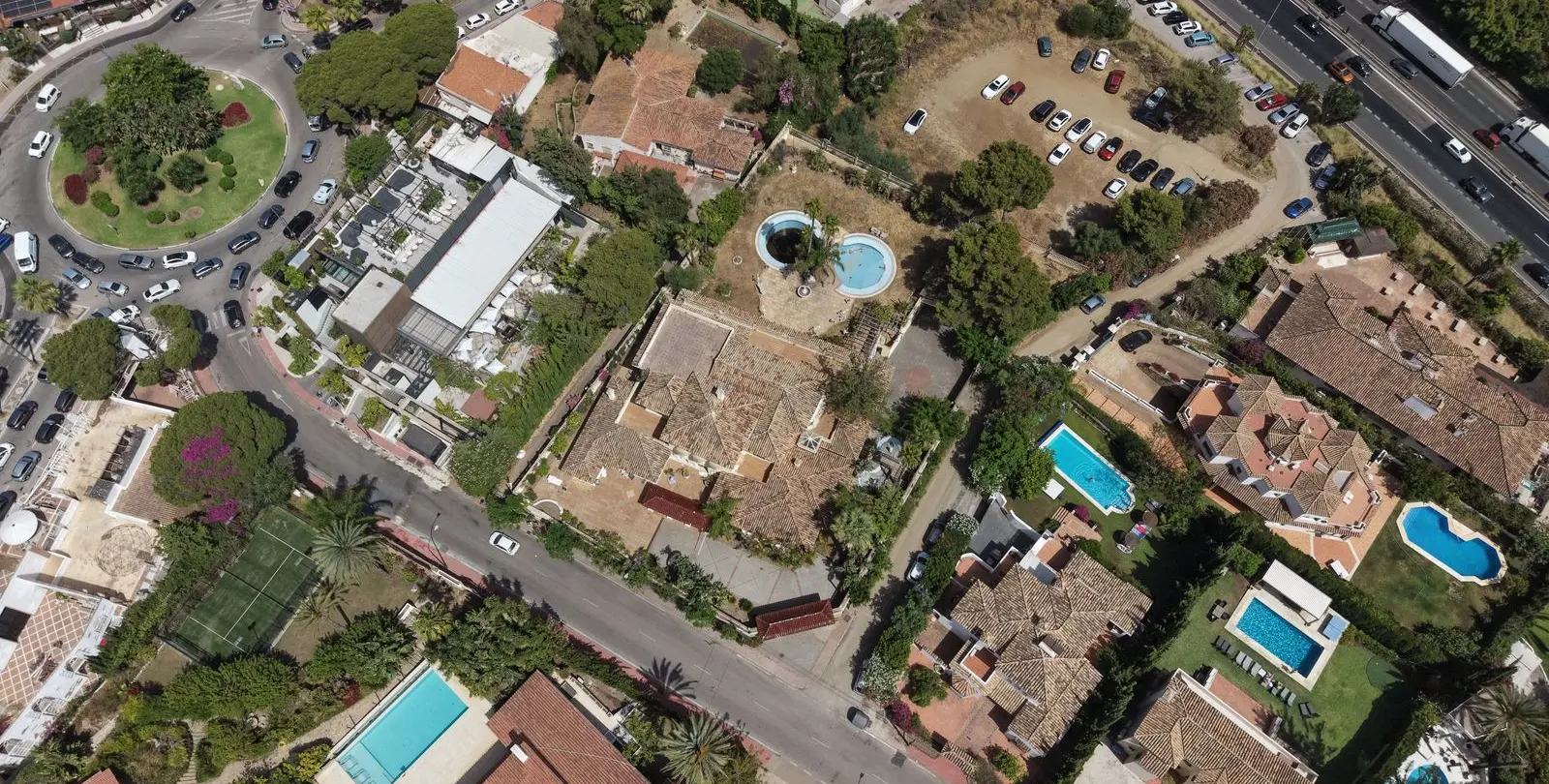 Venta de local comercial en Nueva Andalucía 7