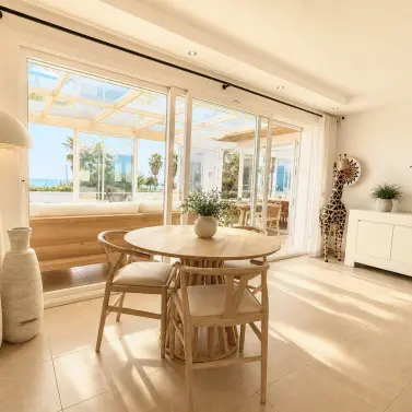 Short-term rent of detached villa in New Golden Mile