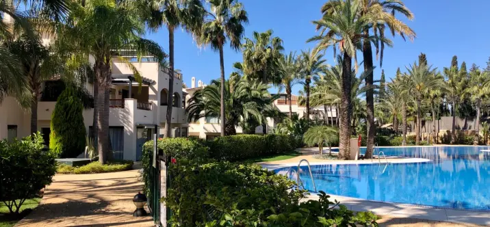 Long-term rent of ground floor apartment in Nueva Andalucía 0