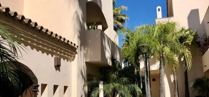 Long-term rent of ground floor apartment in Nueva Andalucía 3