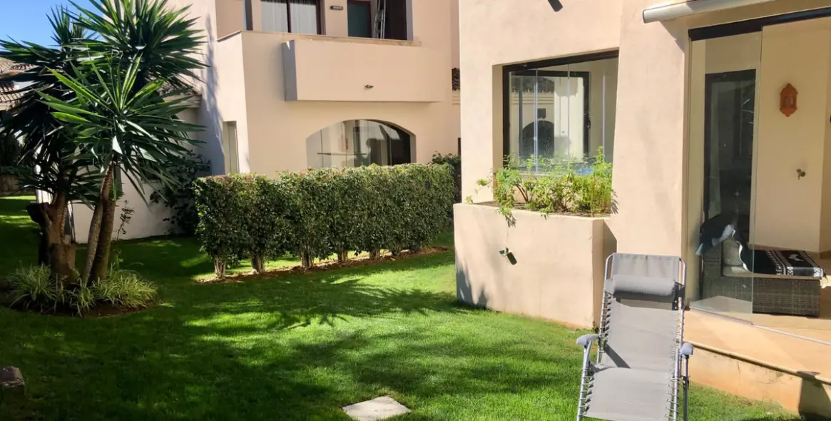 Long-term rent of ground floor apartment in Nueva Andalucía 11