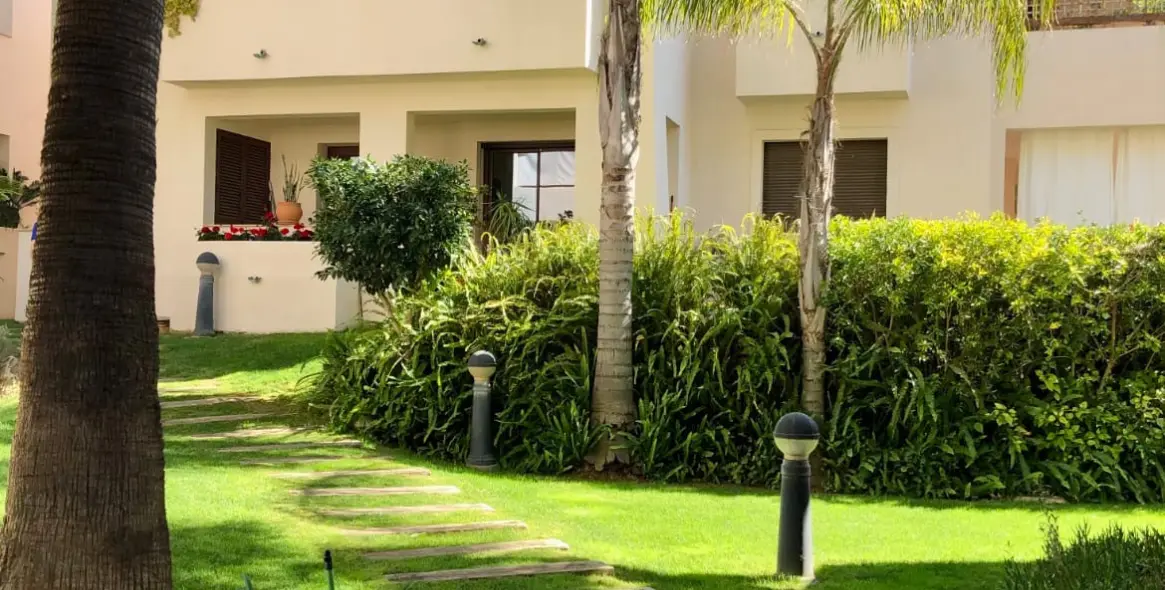 Long-term rent of ground floor apartment in Nueva Andalucía 12