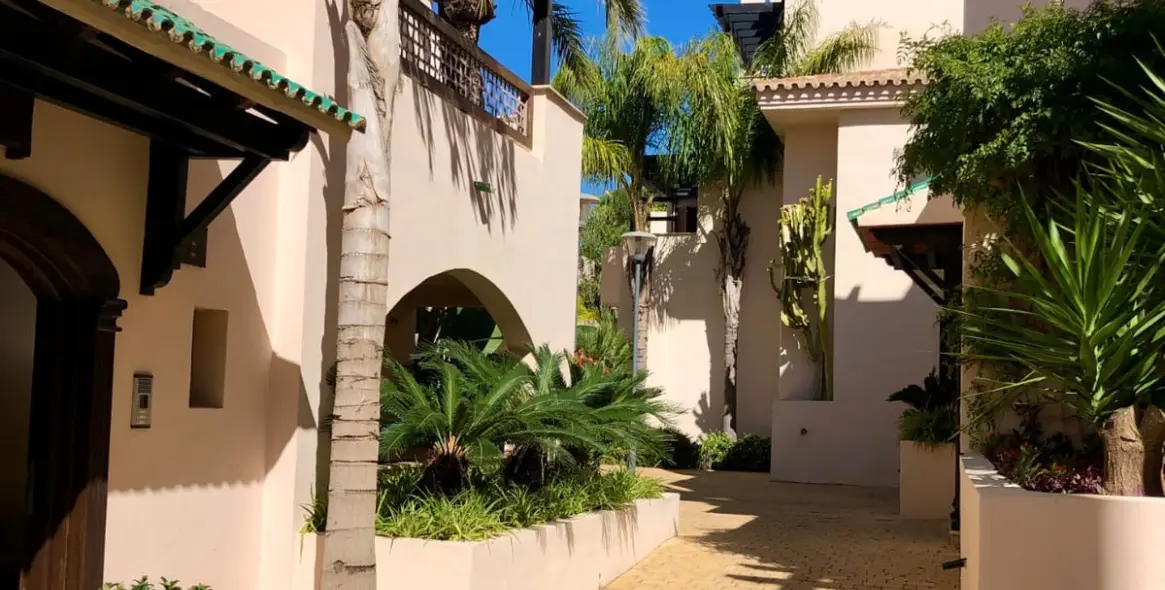 Long-term rent of ground floor apartment in Nueva Andalucía 16