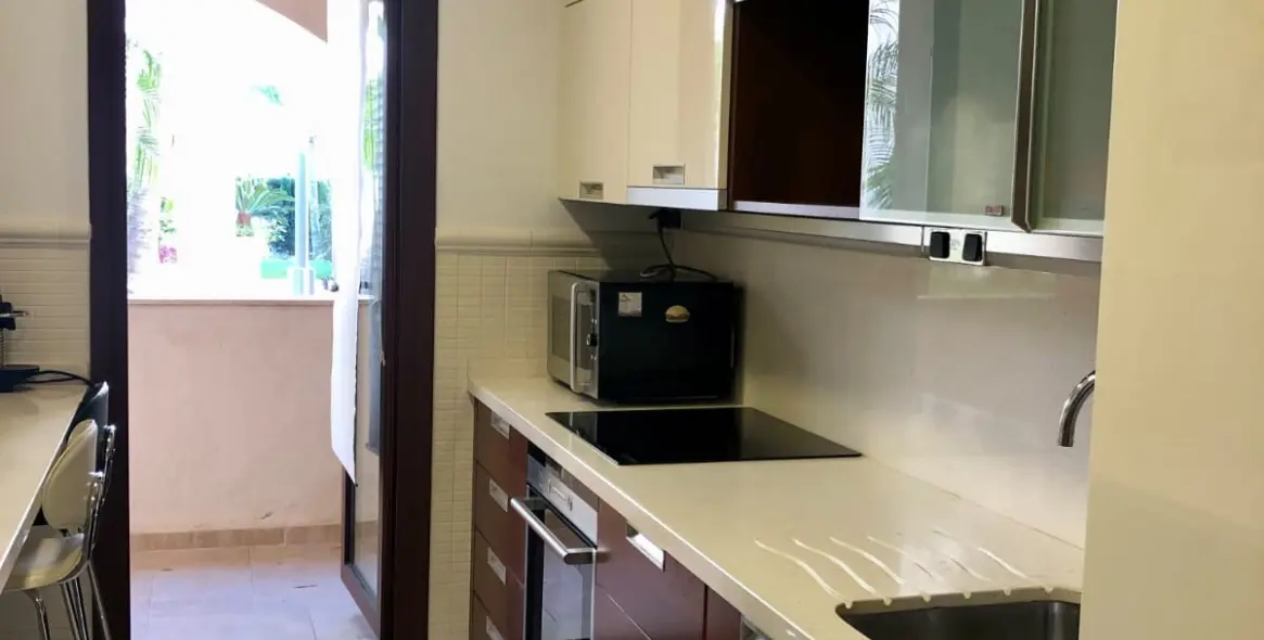 Long-term rent of ground floor apartment in Nueva Andalucía 17