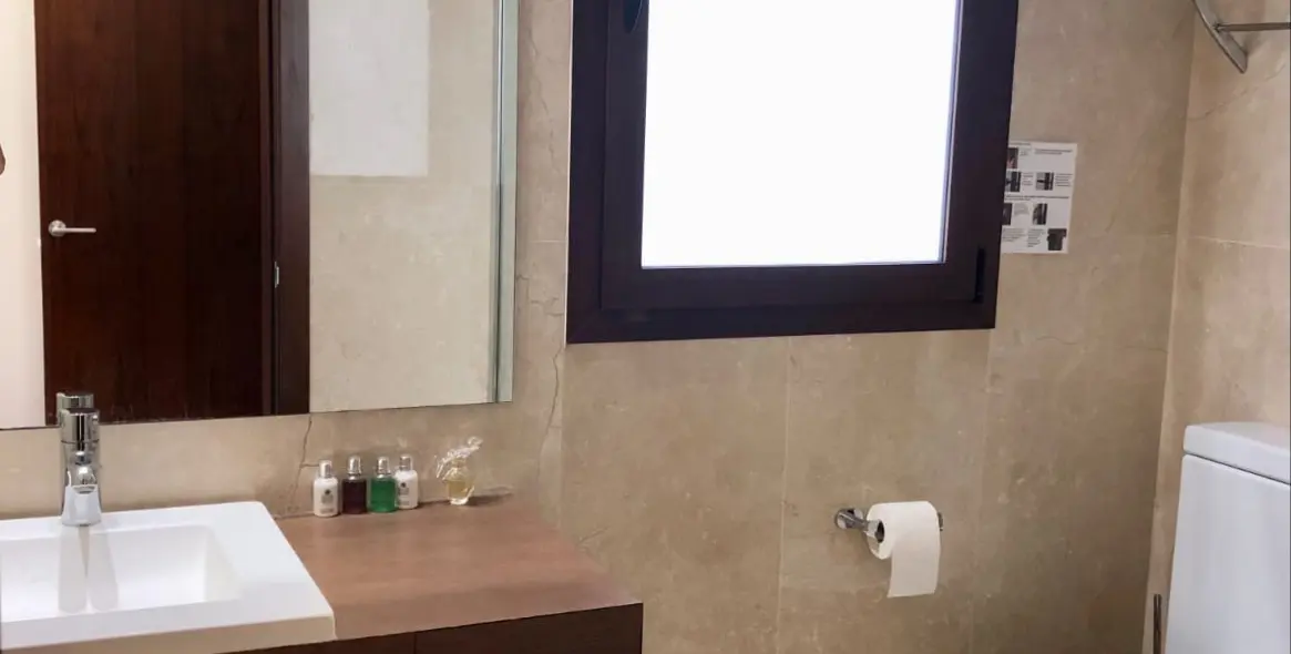 Long-term rent of ground floor apartment in Nueva Andalucía 20