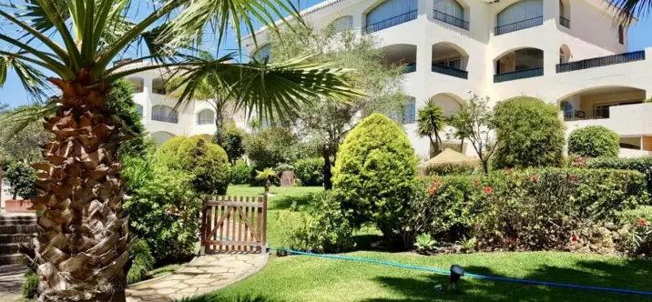 Long-term rent of middle floor apartment in Bahía de Marbella 1
