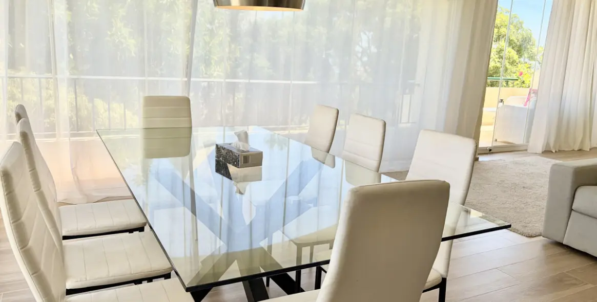 Long-term rent of middle floor apartment in Bahía de Marbella 10