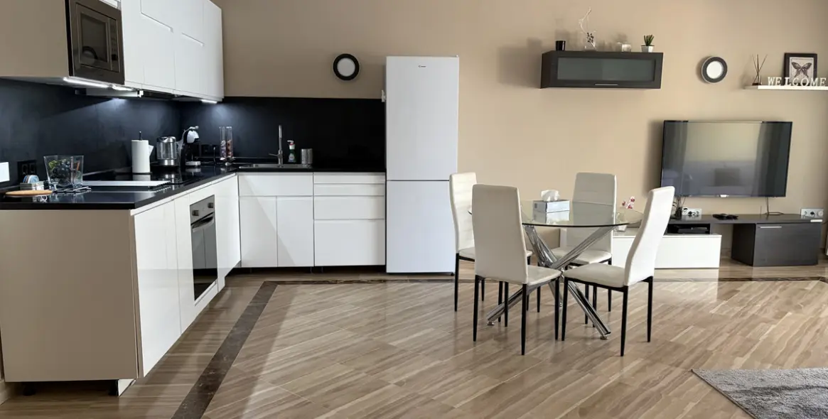 Long-term rent of middle floor apartment in Bahía de Marbella 20