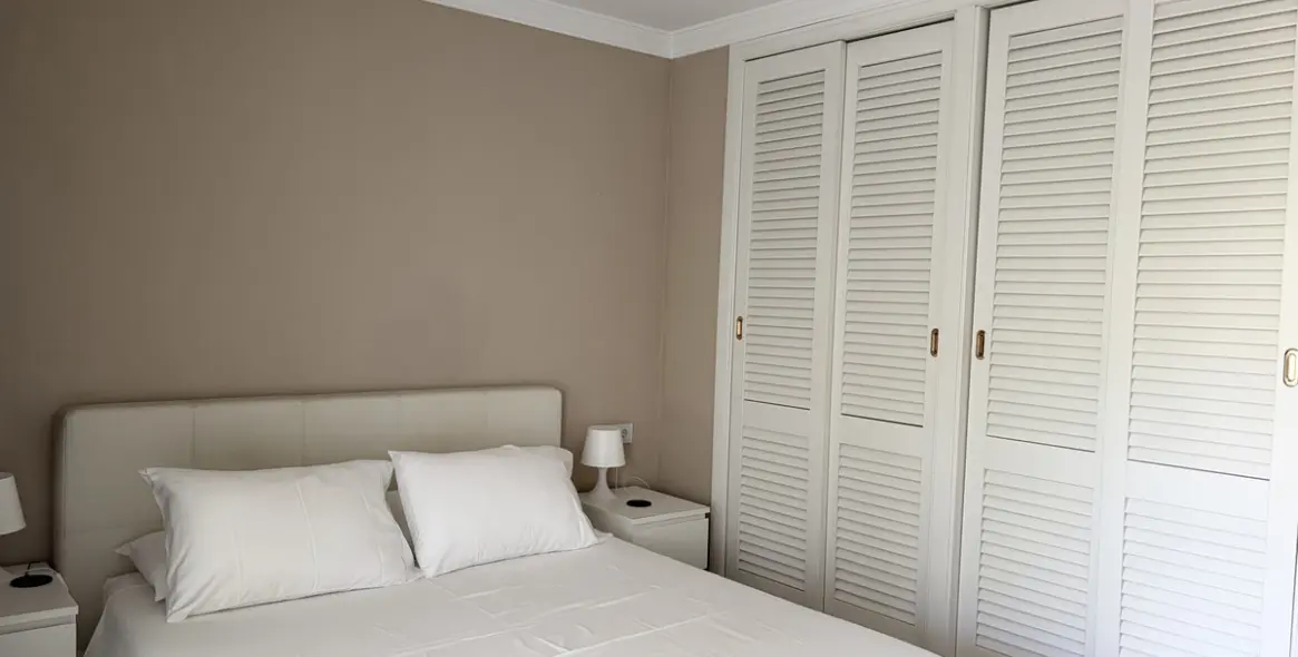 Long-term rent of middle floor apartment in Bahía de Marbella 32