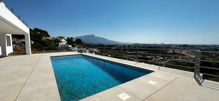 Venta de villa independiente en Benahavís 2