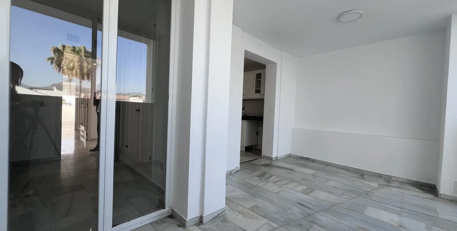 Продажа апартаментов на среднем этаже в Estepona 28