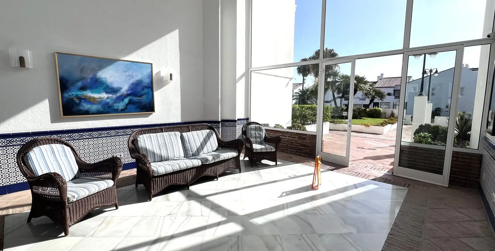 Продажа апартаментов на среднем этаже в Estepona 31