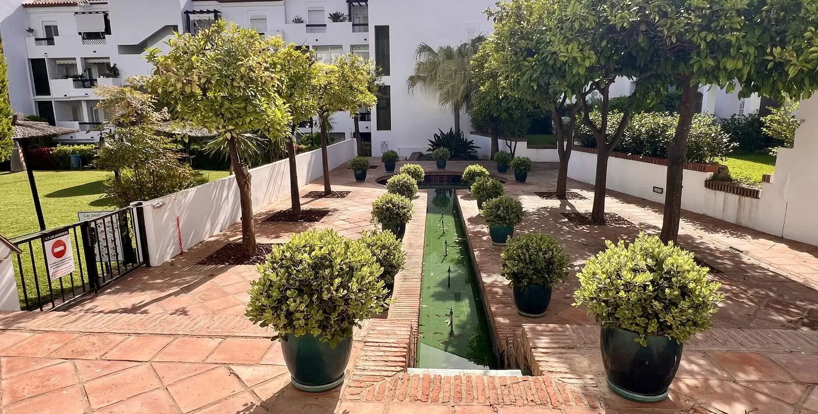 Продажа апартаментов на среднем этаже в Estepona 41