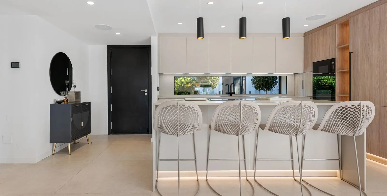 Sale of detached villa in Nueva Andalucía 10