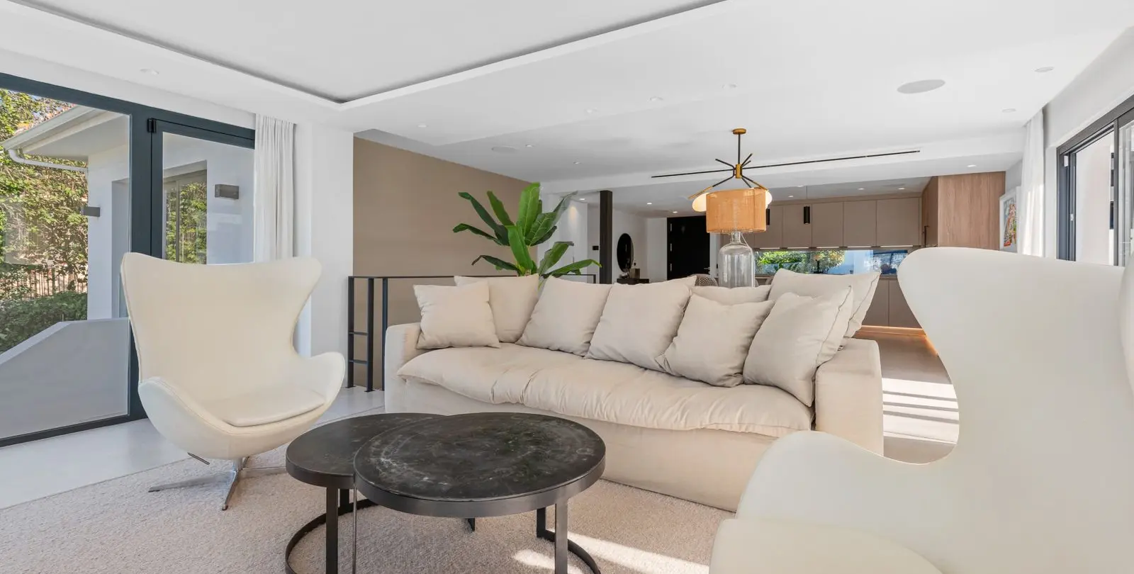 Sale of detached villa in Nueva Andalucía 11