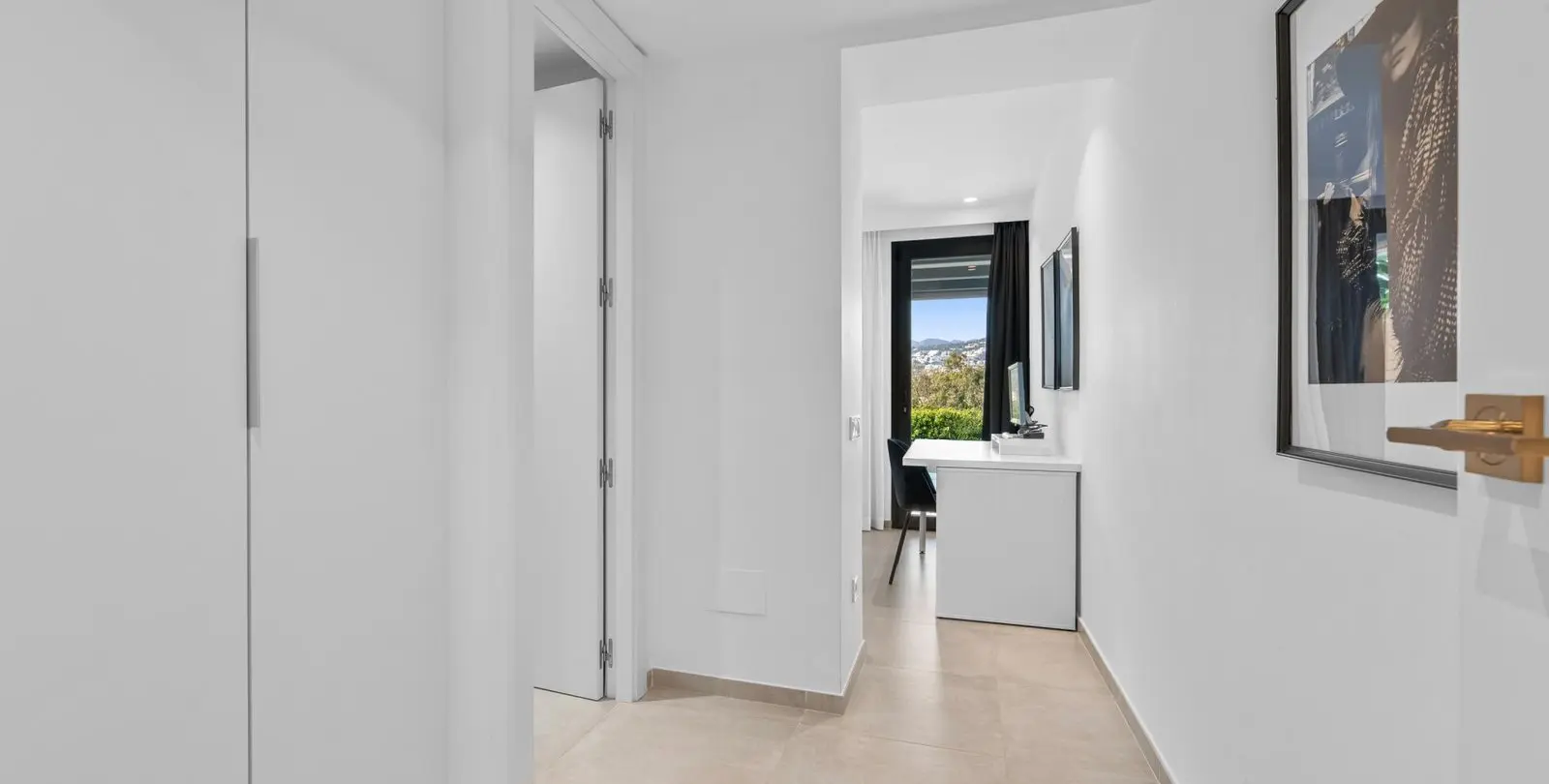Sale of detached villa in Nueva Andalucía 27