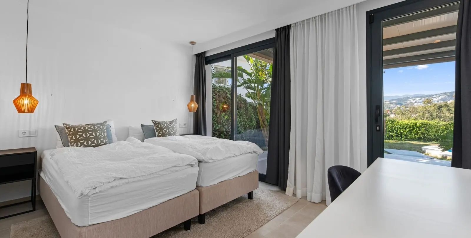 Sale of detached villa in Nueva Andalucía 28