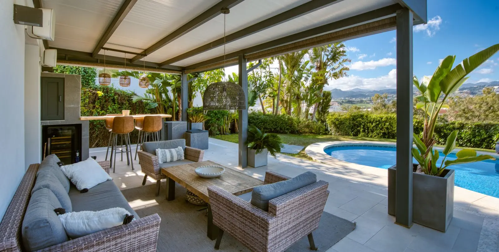 Sale of detached villa in Nueva Andalucía 32