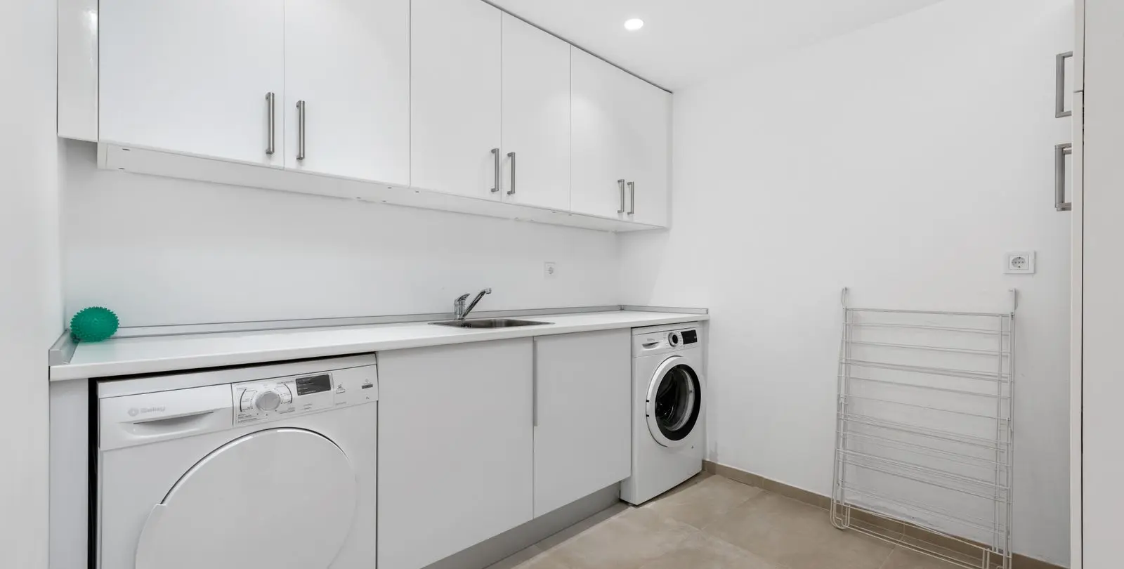 Sale of detached villa in Nueva Andalucía 47