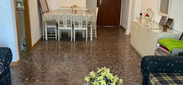 Venta de apartamento en planta media en Los Boliches 1