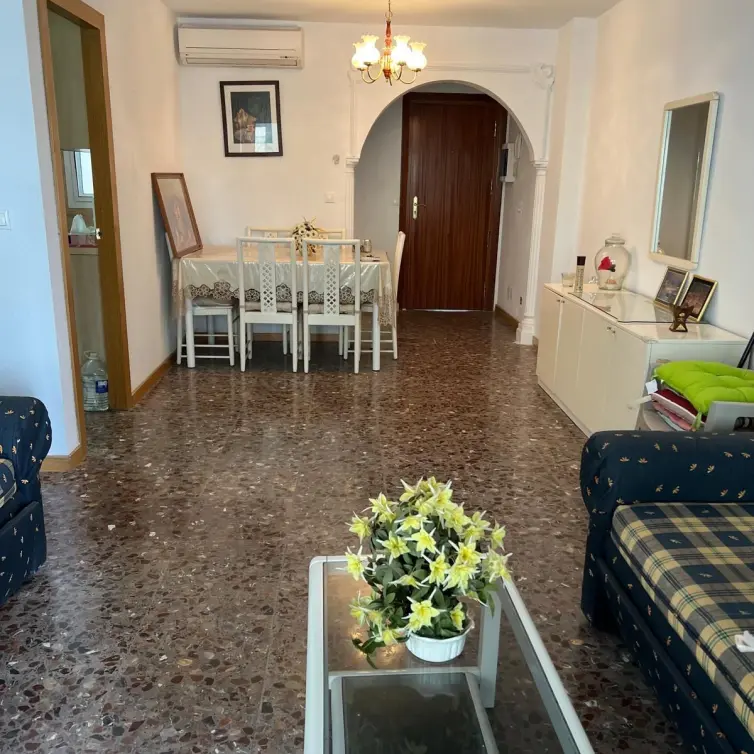 Venta de apartamento en planta media en Los Boliches