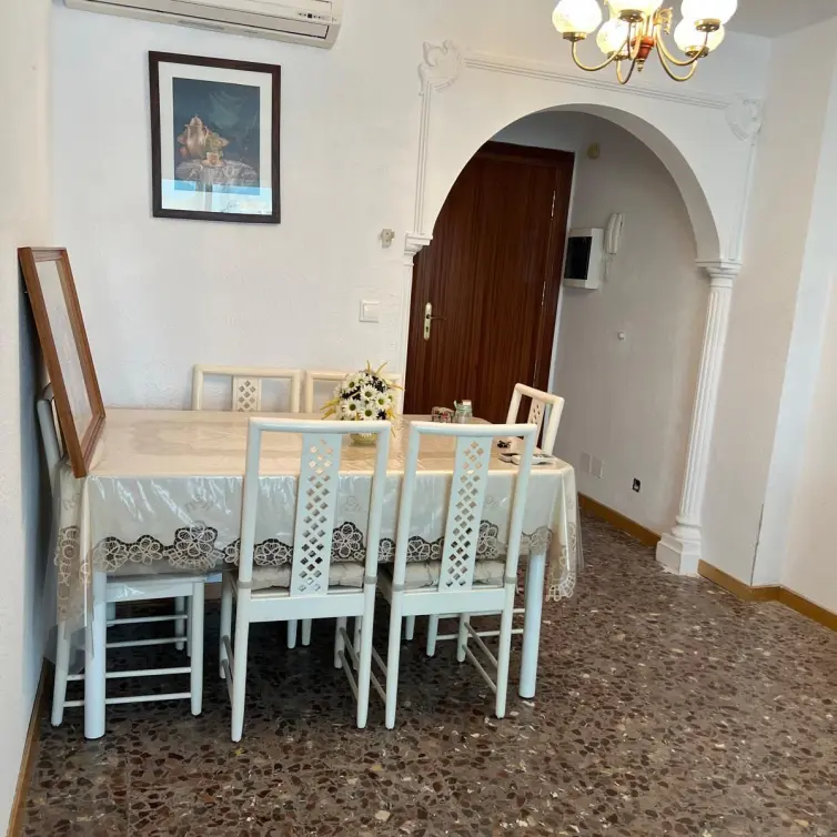 Venta de apartamento en planta media en Los Boliches
