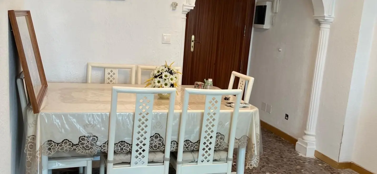 Venta de apartamento en planta media en Los Boliches 2