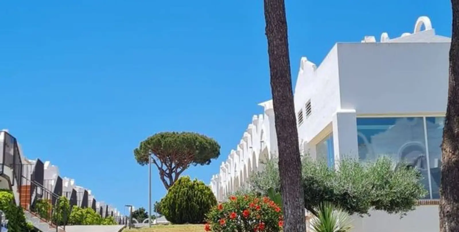 Sale of duplex in Reserva de Marbella 13
