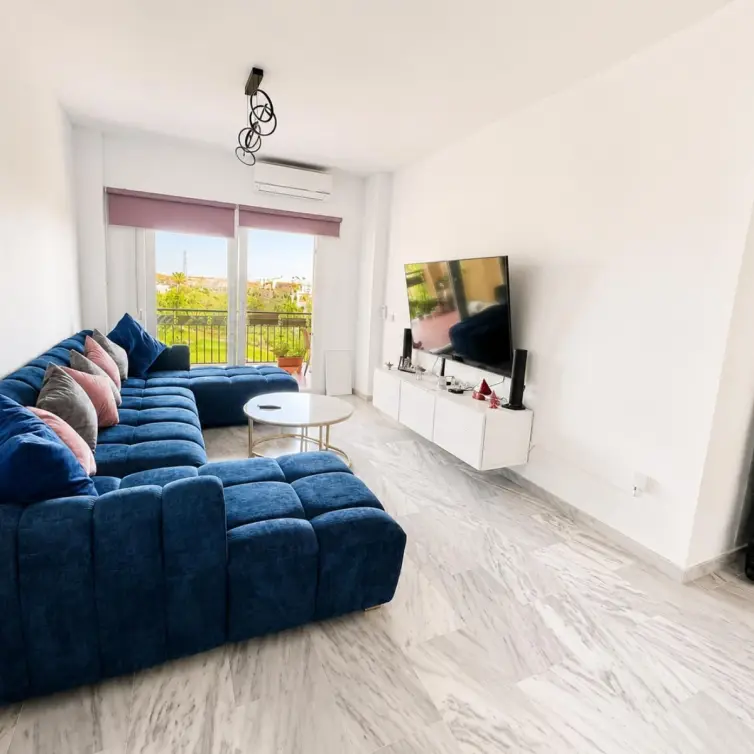 Venta de apartamento en planta media en Riviera del Sol