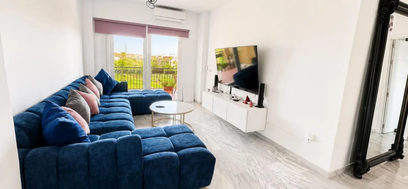 Venta de apartamento en planta media en Riviera del Sol 2