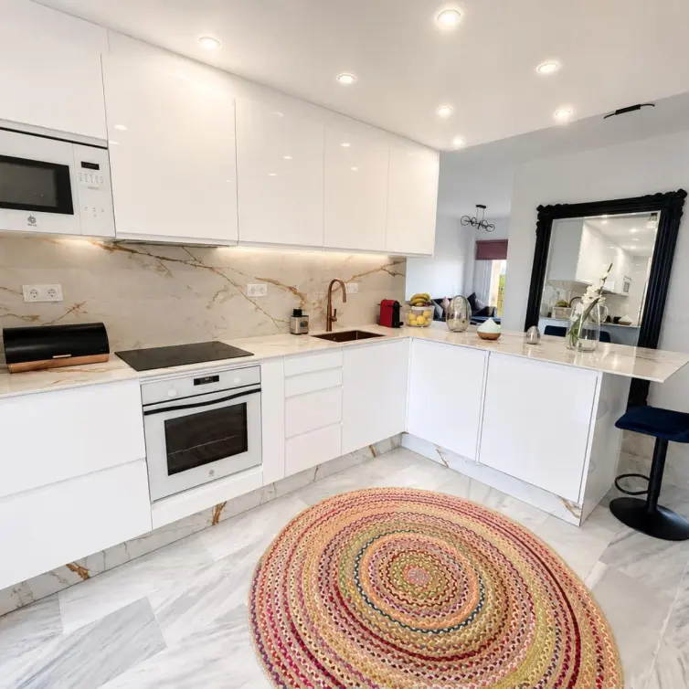 Venta de apartamento en planta media en Riviera del Sol