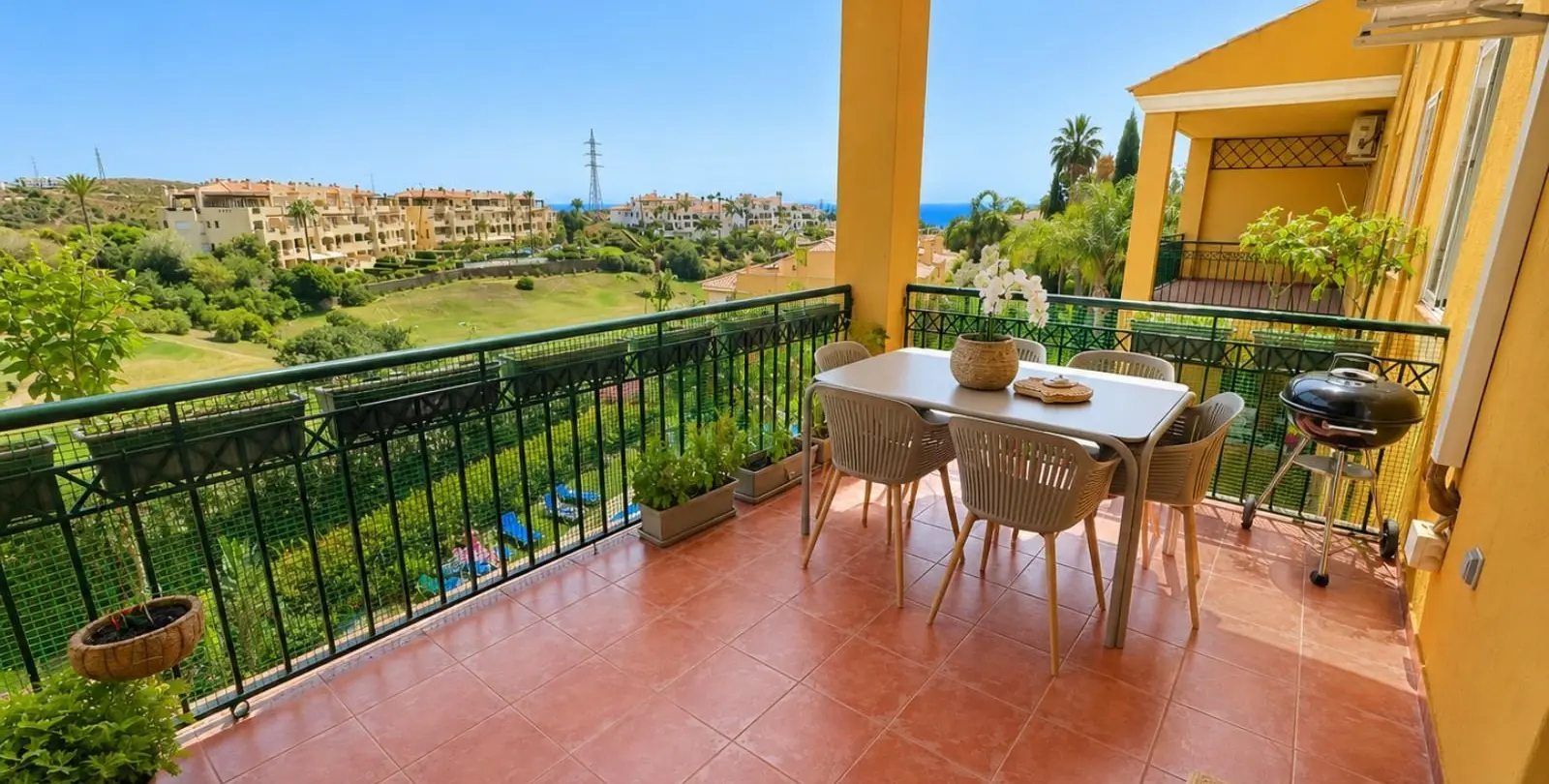 Venta de apartamento en planta media en Riviera del Sol 16