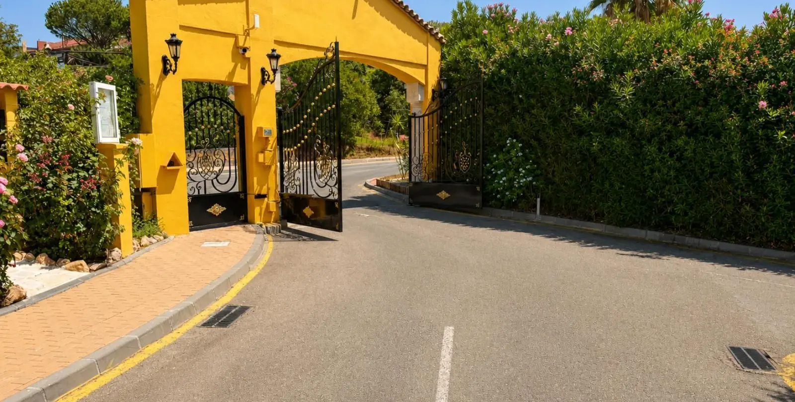 Venta de apartamento en planta media en Riviera del Sol 17