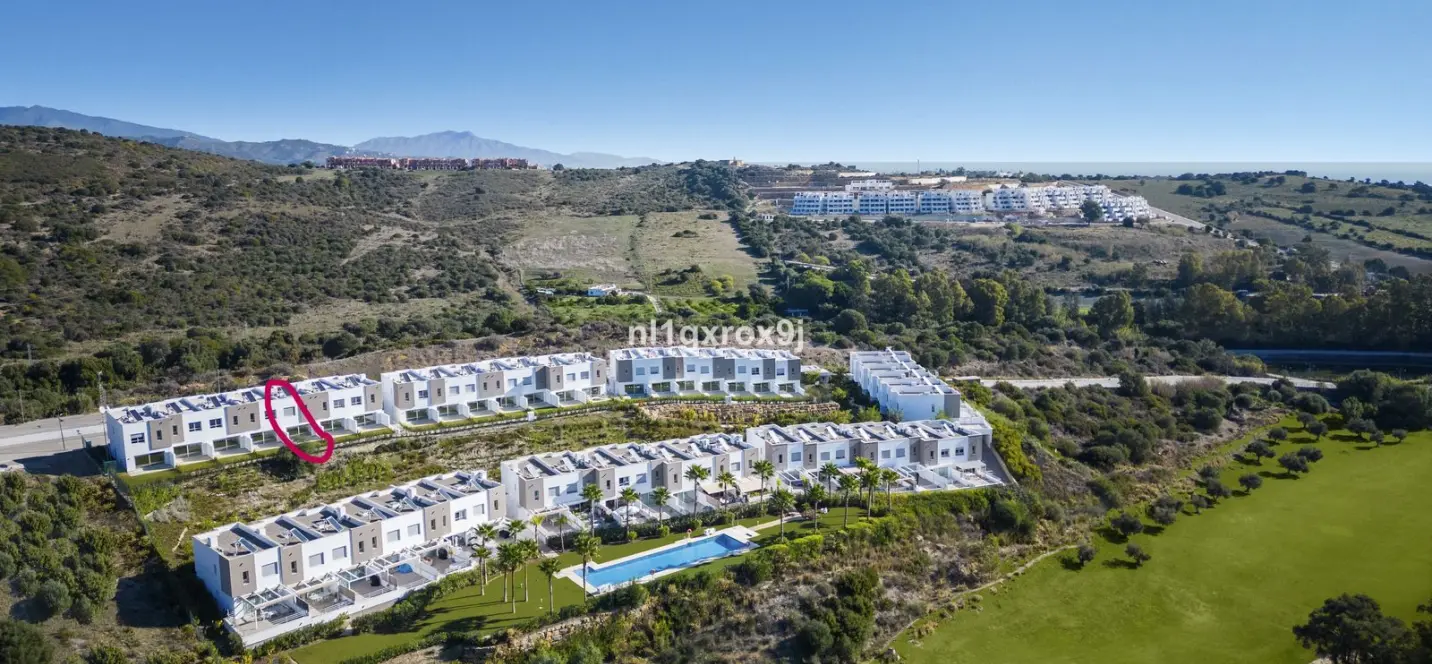 Venta de adosado en Estepona 0