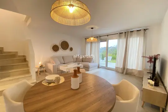 Image 4 thumb