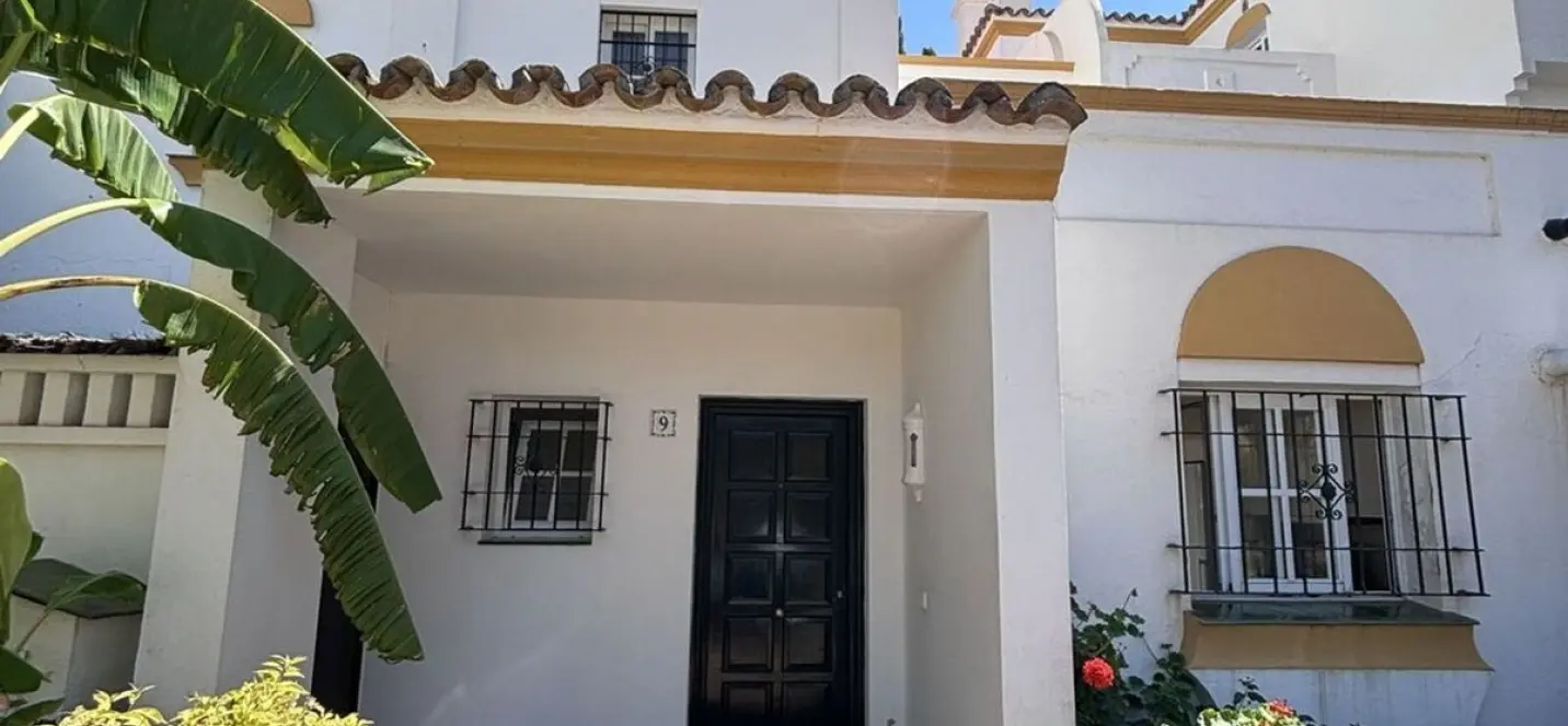 Venta de adosado en Estepona 0