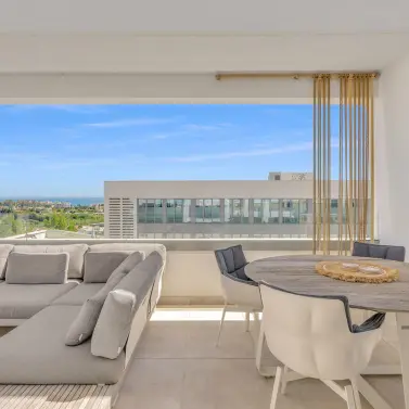 Продажа пентхауса в Estepona