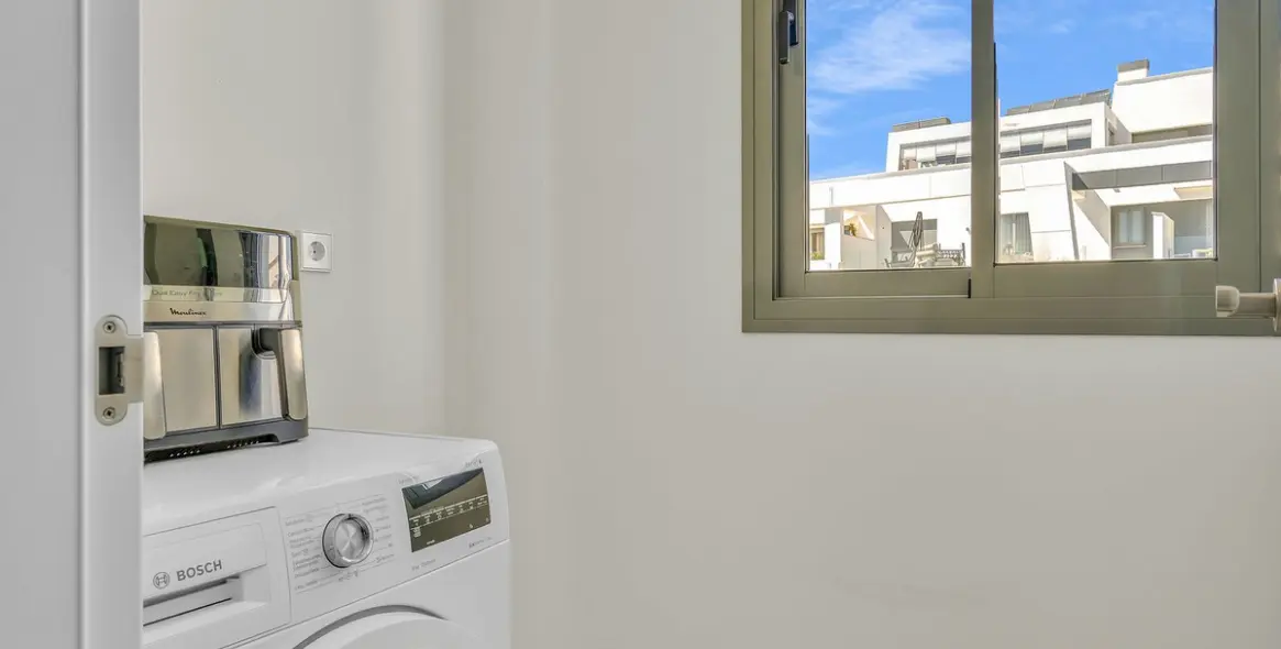 Sale of penthouse in Estepona 12
