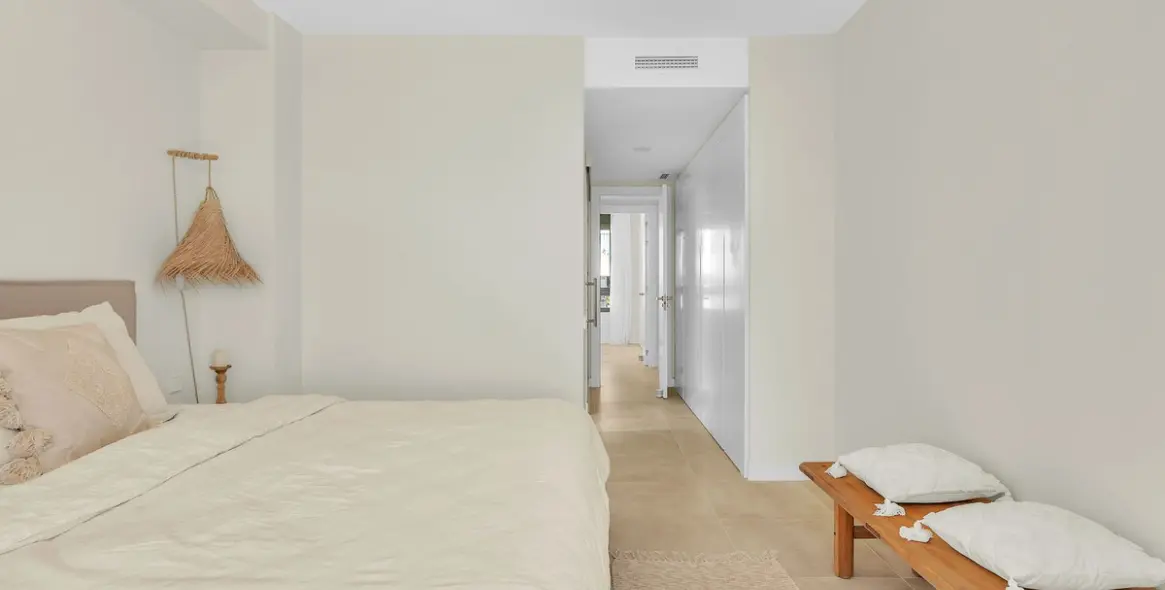 Sale of penthouse in Estepona 15